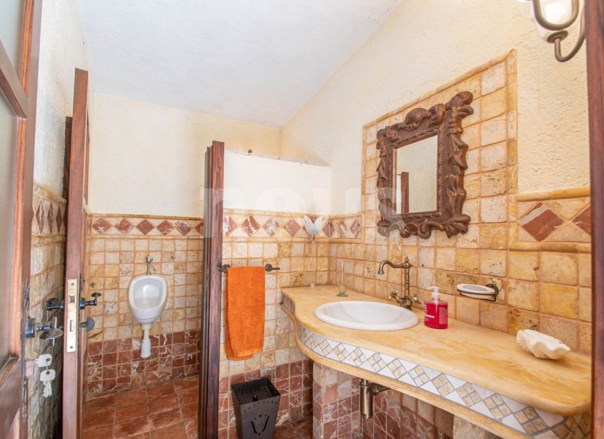 Resale - Villa - San Eugenio Alto