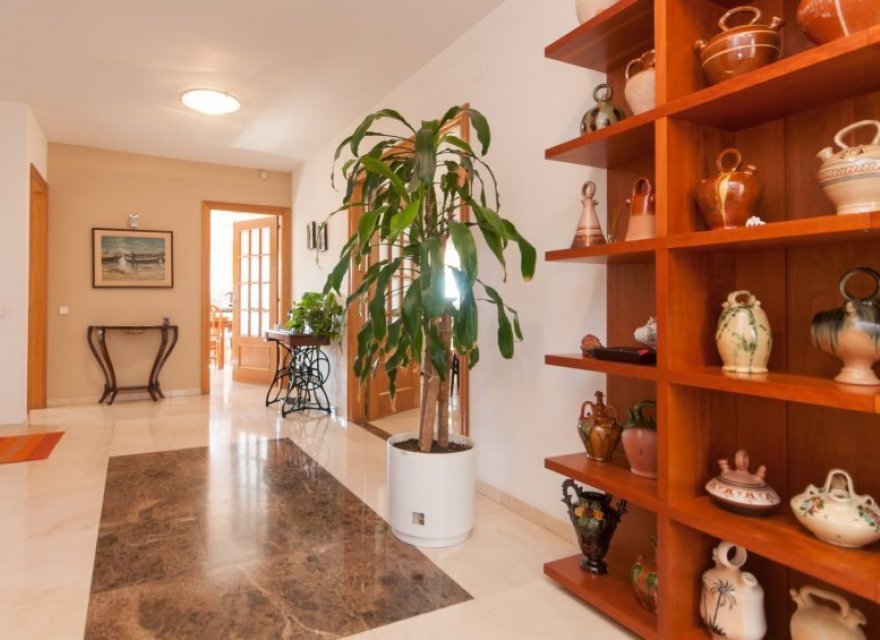 Resale - Villa - Sant Just Desvern