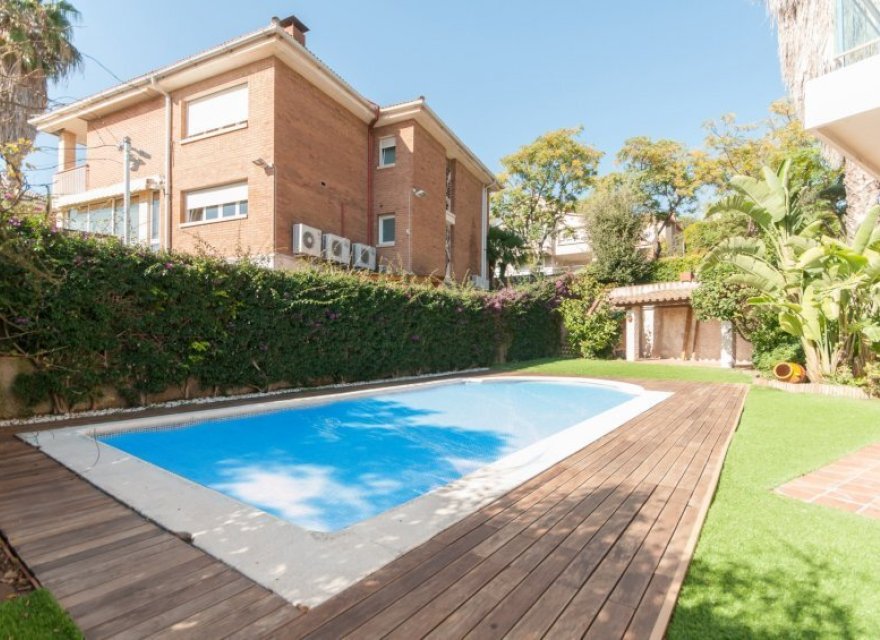 Resale - Villa - Sant Just Desvern