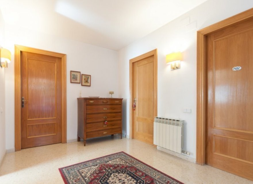 Resale - Villa - Sant Just Desvern