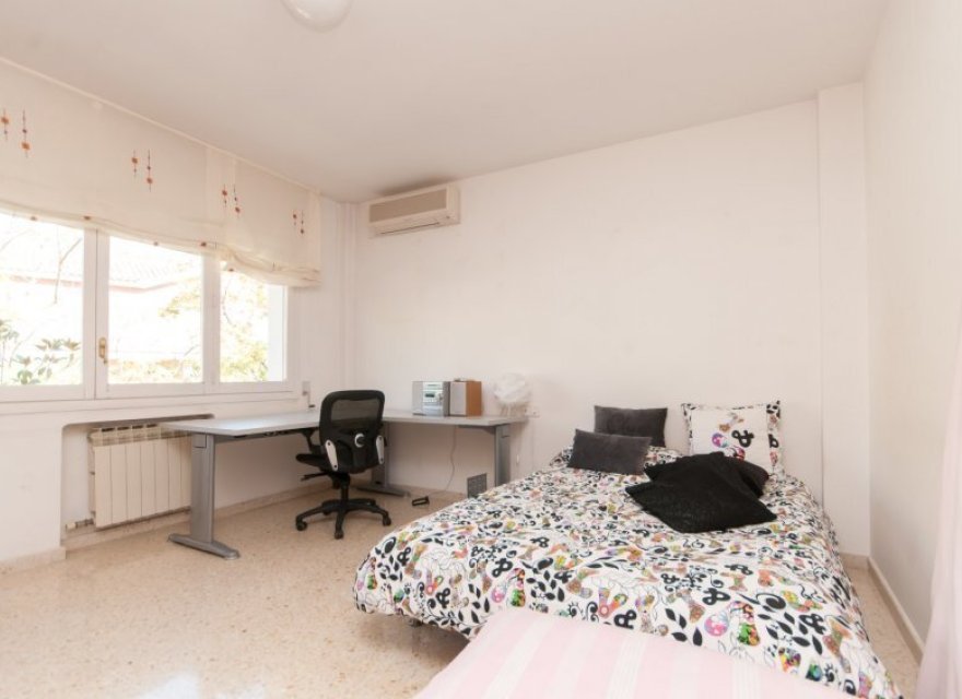 Resale - Villa - Sant Just Desvern