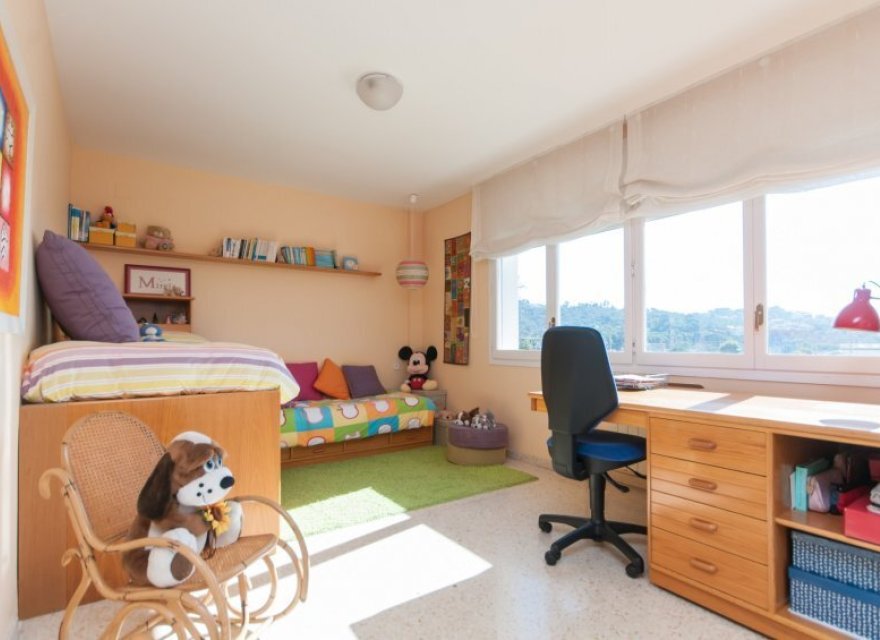 Resale - Villa - Sant Just Desvern