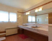 Resale - Villa - Sant Just Desvern