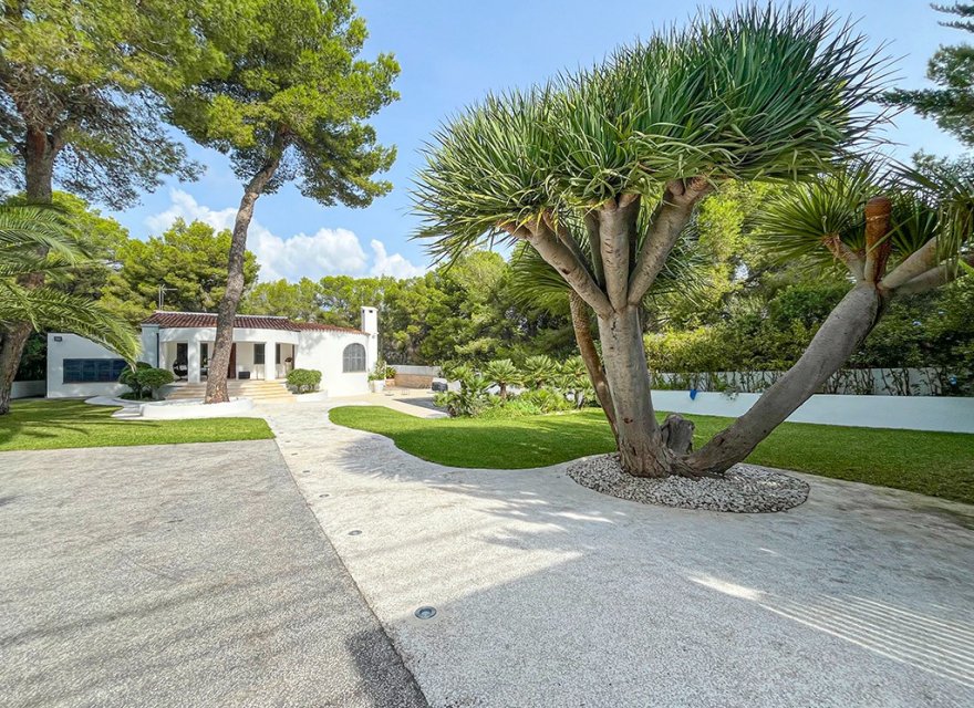 Resale - Villa - Santa Ponsa
