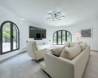 Resale - Villa - Santa Ponsa