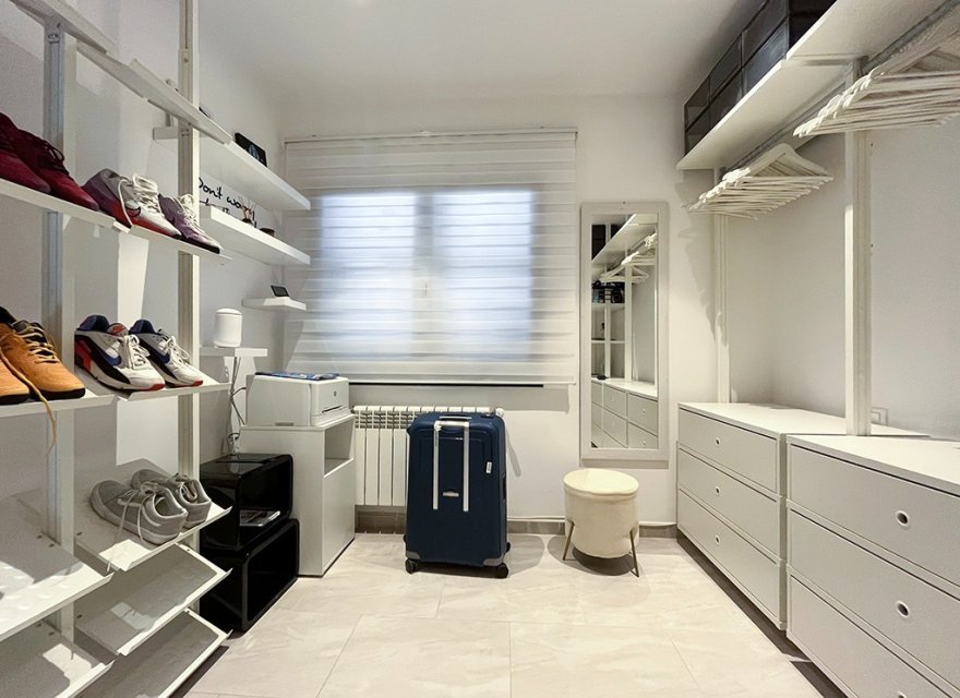 Resale - Villa - Santa Ponsa