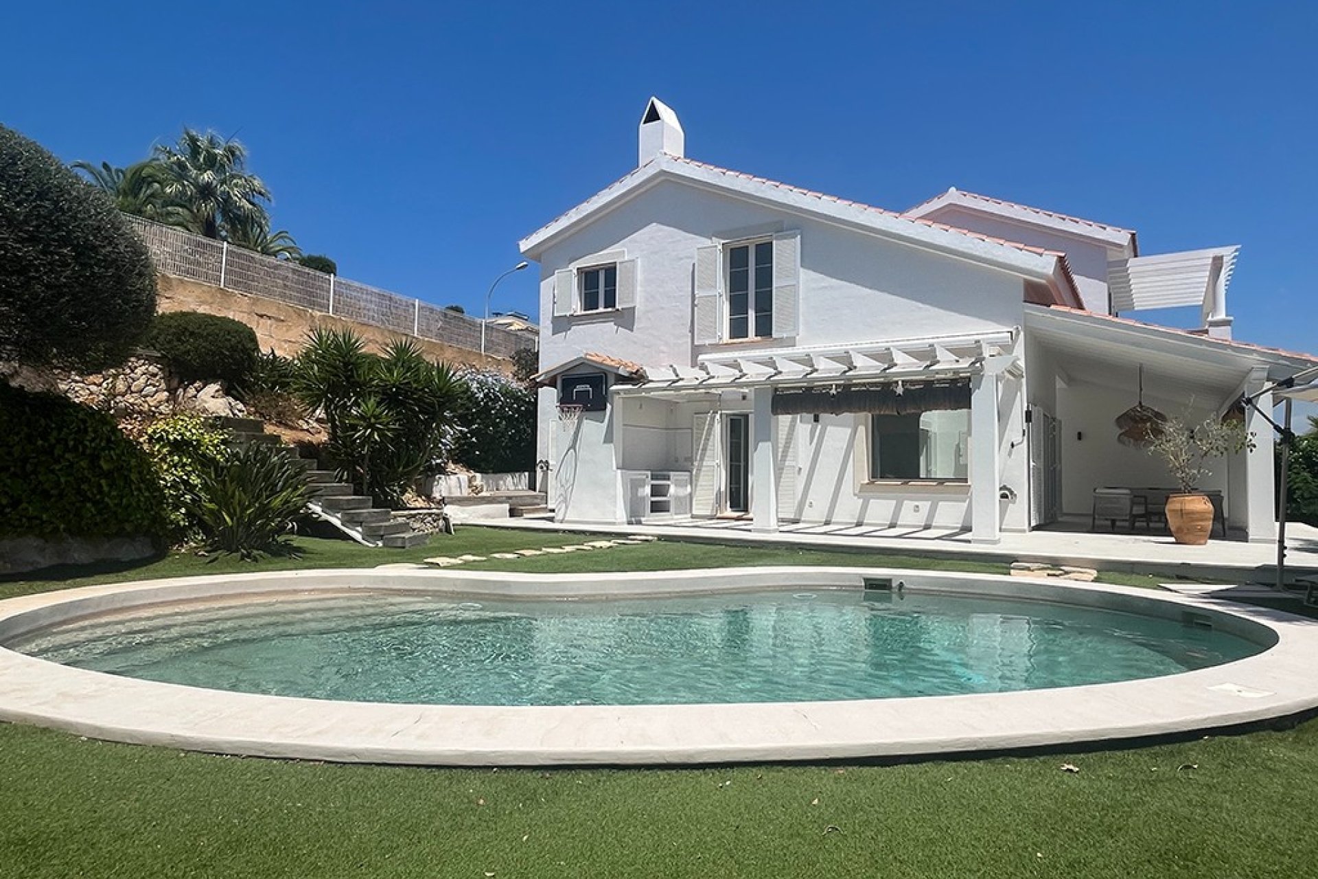 Resale - Villa - Santa Ponsa