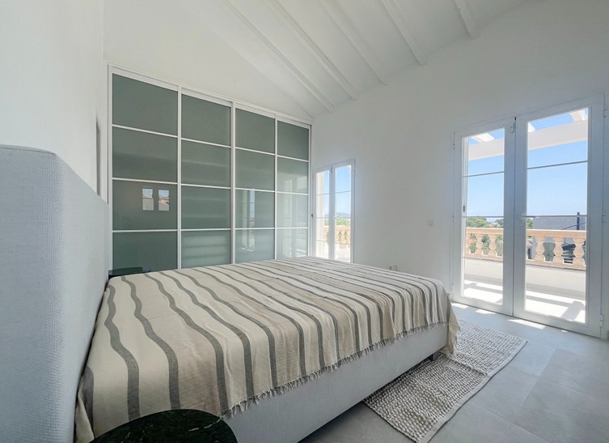 Resale - Villa - Santa Ponsa