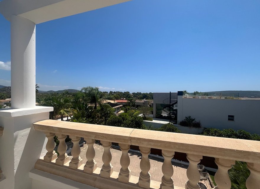 Resale - Villa - Santa Ponsa