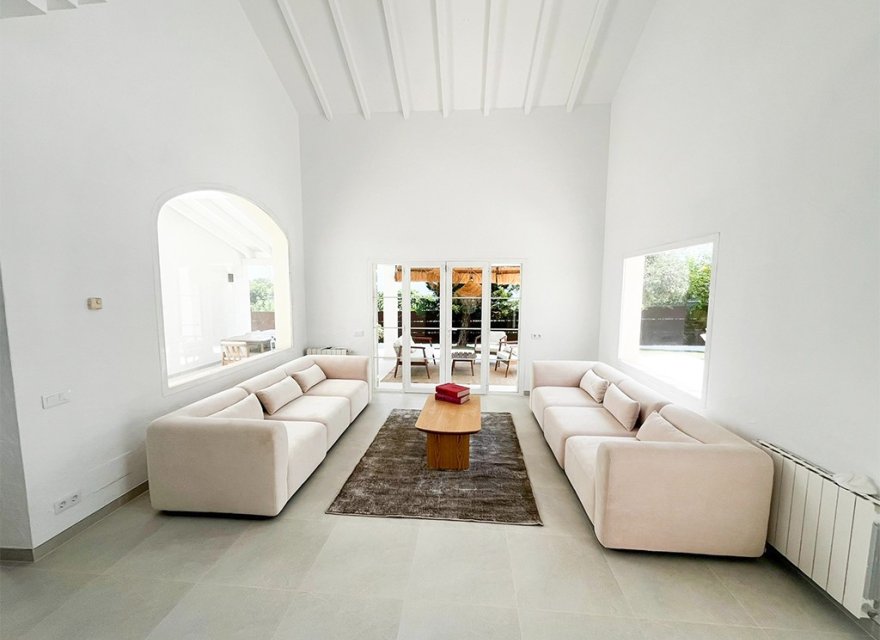 Resale - Villa - Santa Ponsa