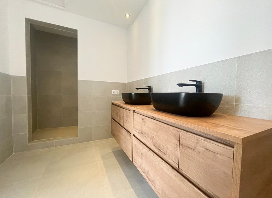 Resale - Villa - Santa Ponsa