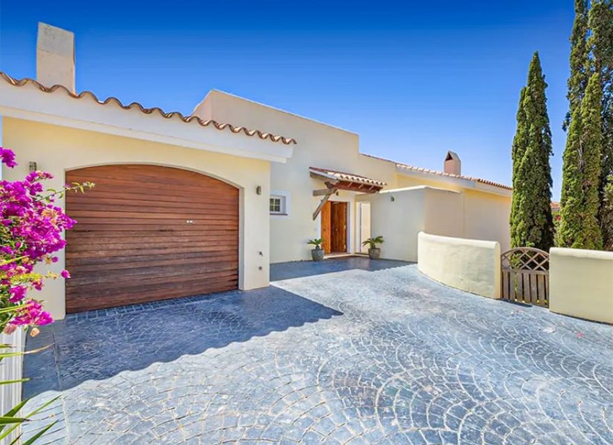 Resale - Villa - Santa Ponsa