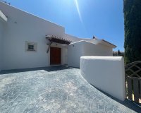 Resale - Villa - Santa Ponsa