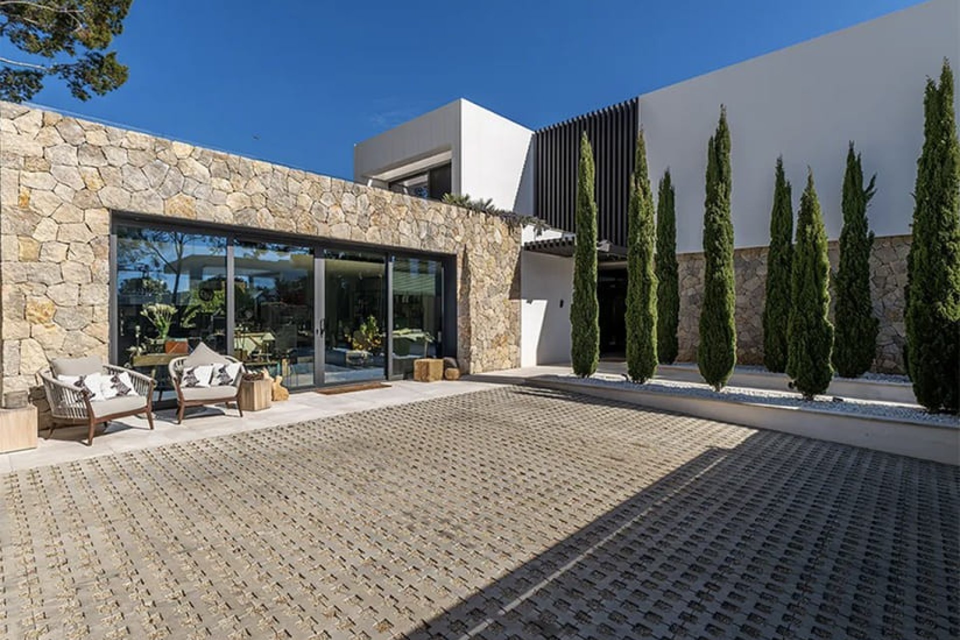 Resale - Villa - Santa Ponsa
