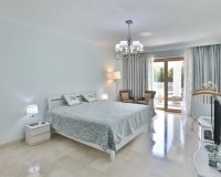 Resale - Villa - Santa Ponsa