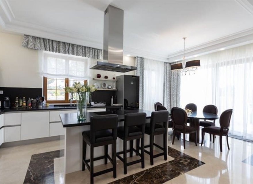 Resale - Villa - Santa Ponsa