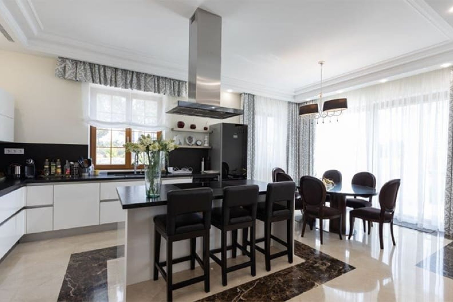 Resale - Villa - Santa Ponsa