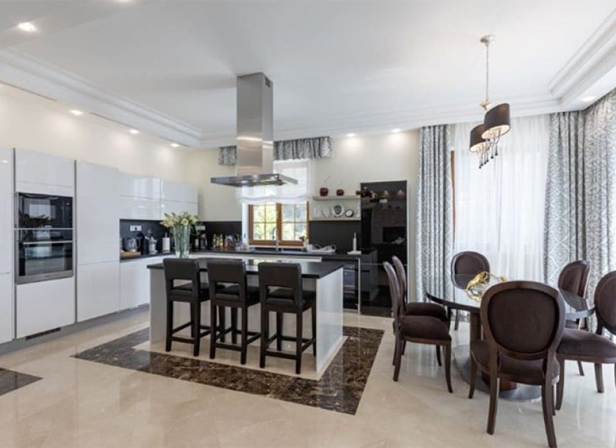 Resale - Villa - Santa Ponsa