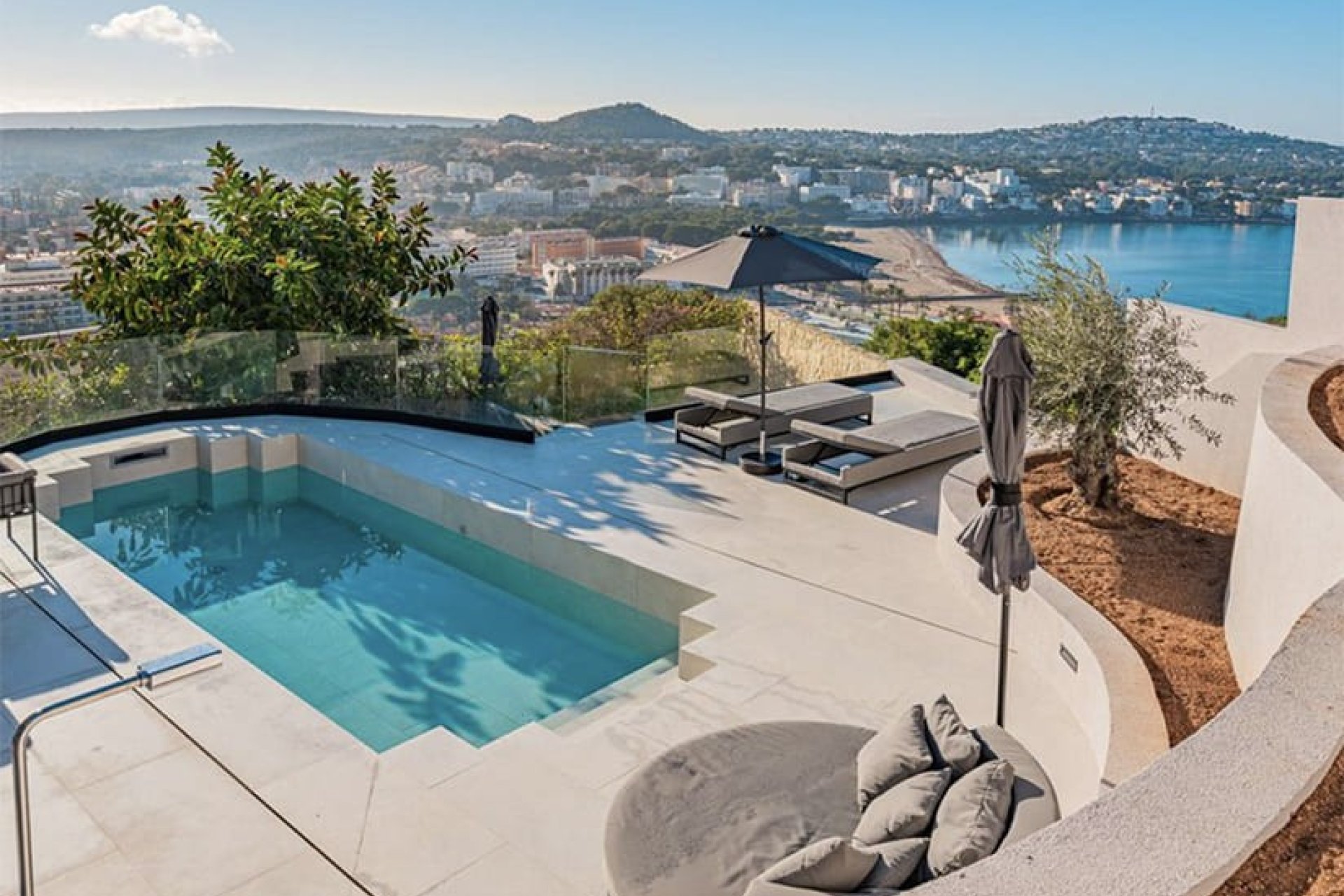 Resale - Villa - Santa Ponsa