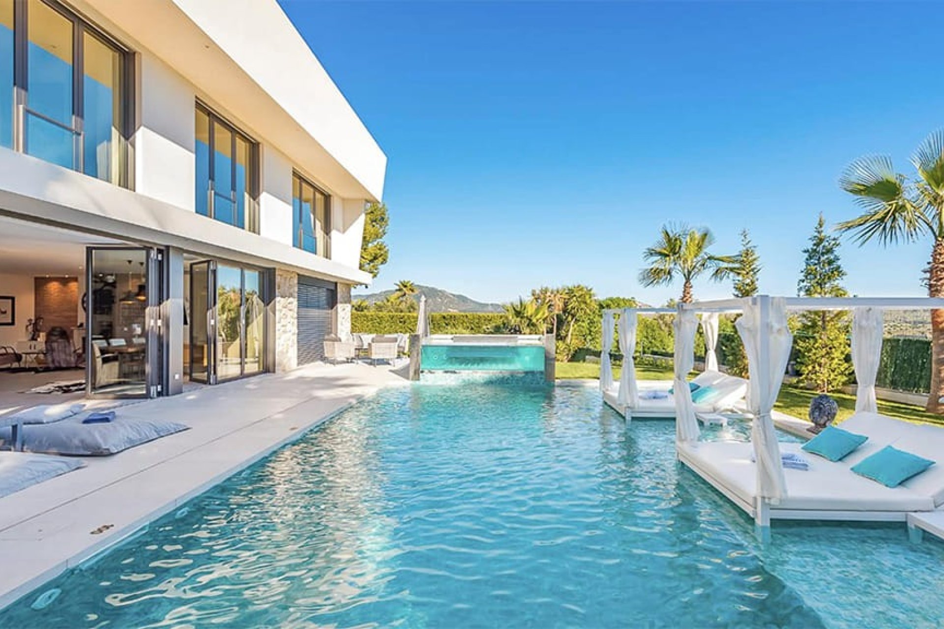 Resale - Villa - Santa Ponsa