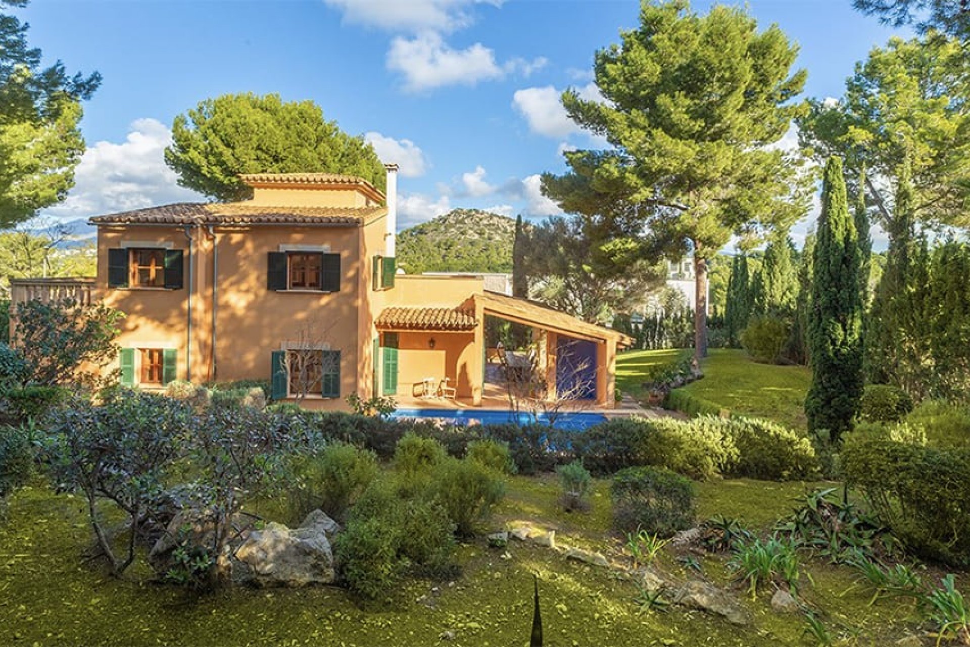 Resale - Villa - Santa Ponsa
