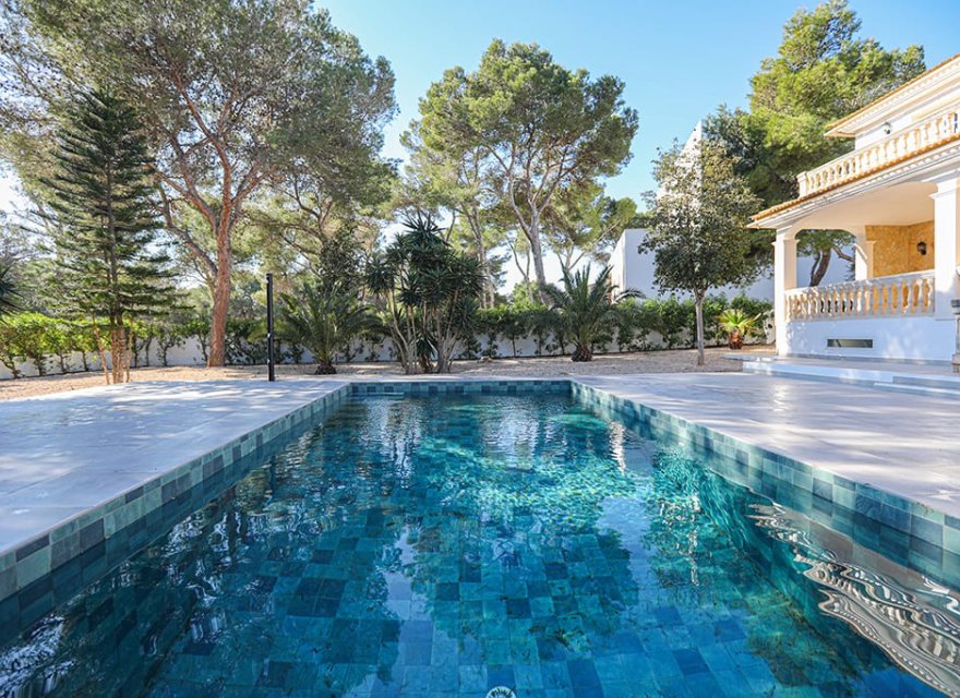 Resale - Villa - Santa Ponsa