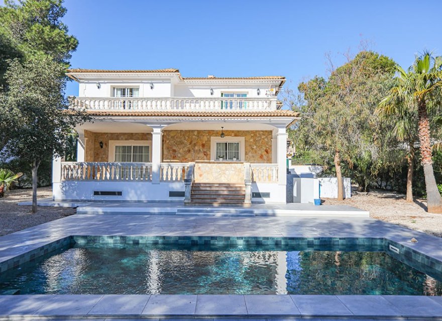 Resale - Villa - Santa Ponsa
