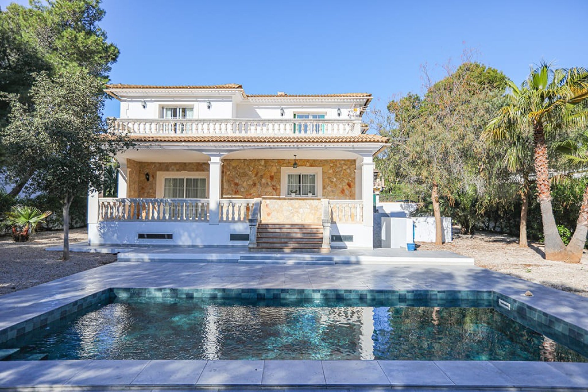 Resale - Villa - Santa Ponsa