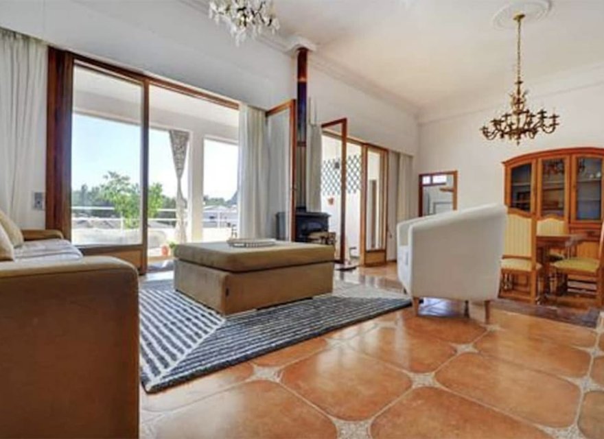 Resale - Villa - Santa Ponsa