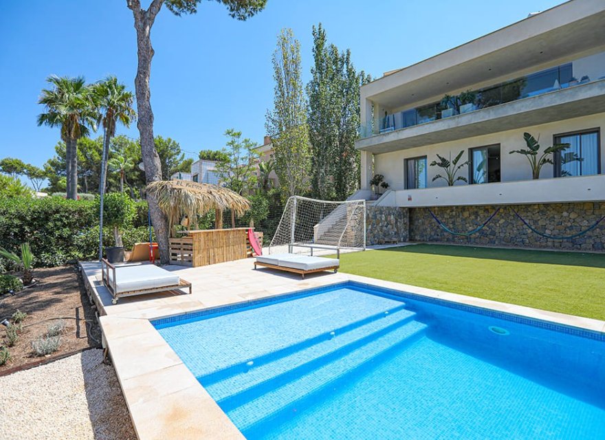 Resale - Villa - Santa Ponsa