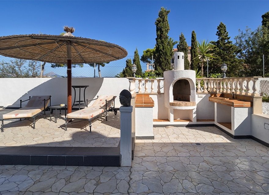 Resale - Villa - Santa Ponsa