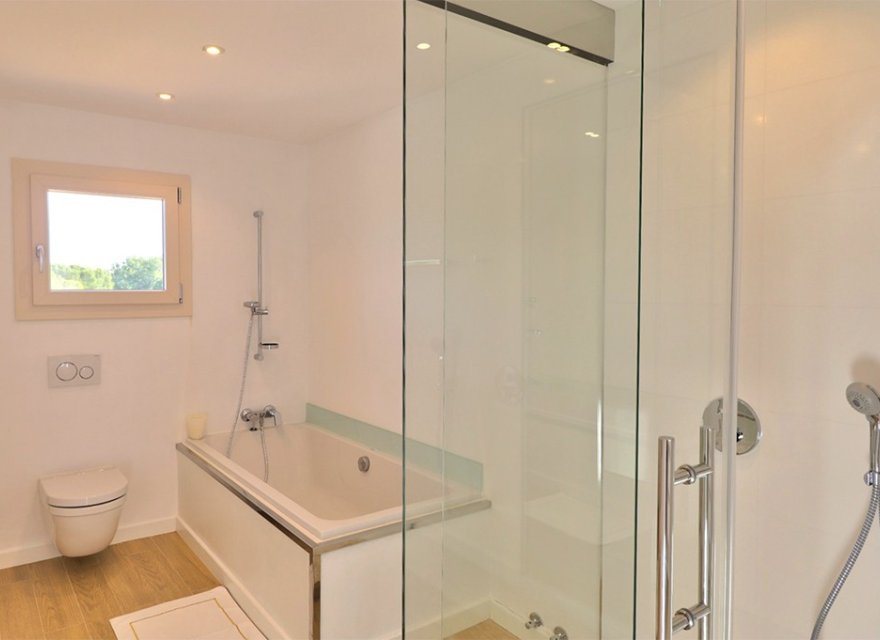 Resale - Villa - Santa Ponsa