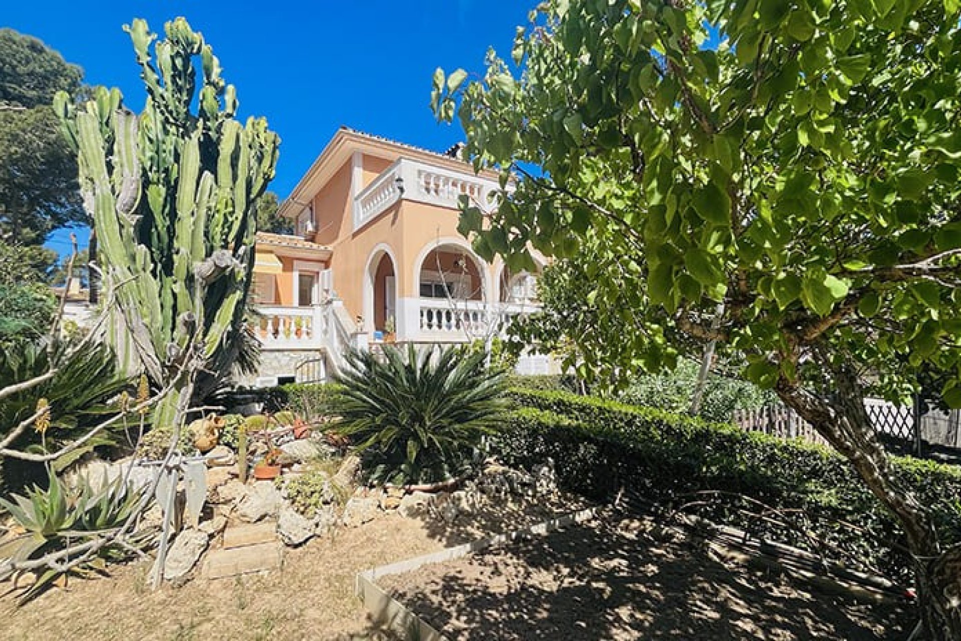 Resale - Villa - Santa Ponsa