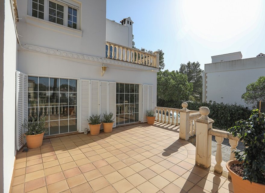 Resale - Villa - Santa Ponsa
