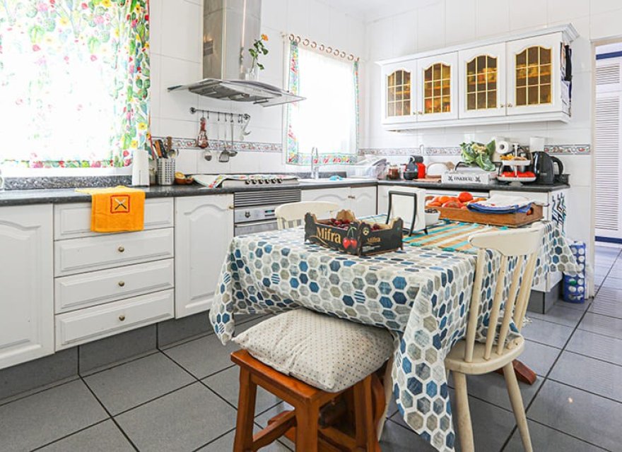 Resale - Villa - Santa Ponsa