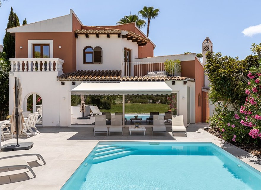 Resale - Villa - Santa Ponsa