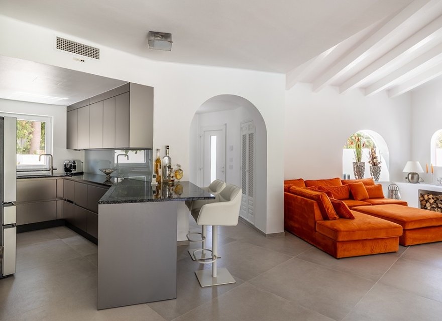 Resale - Villa - Santa Ponsa
