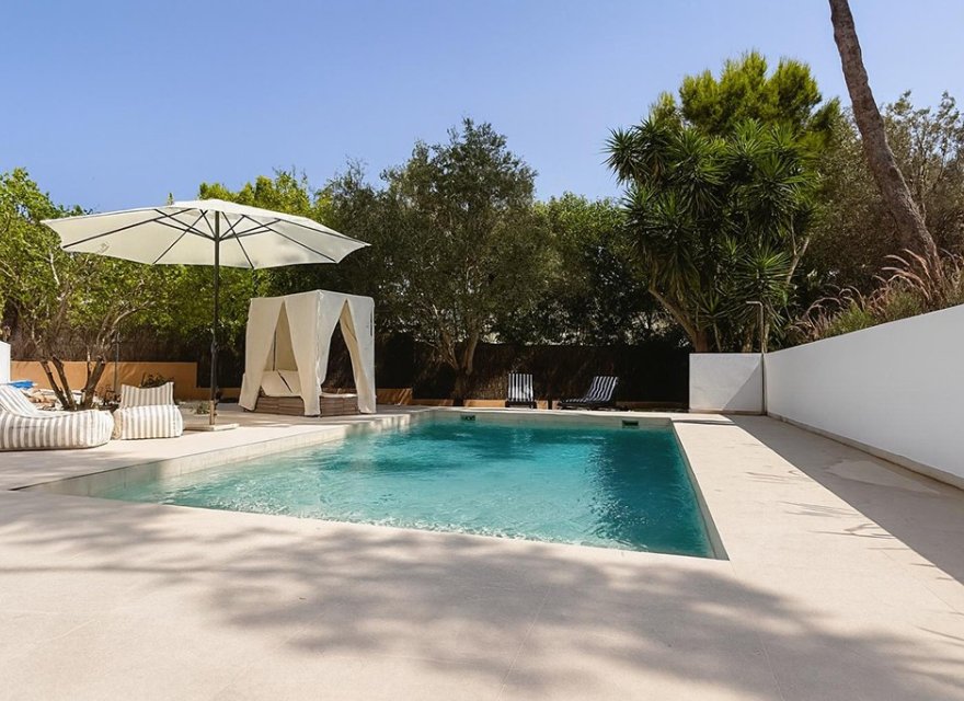 Resale - Villa - Santa Ponsa