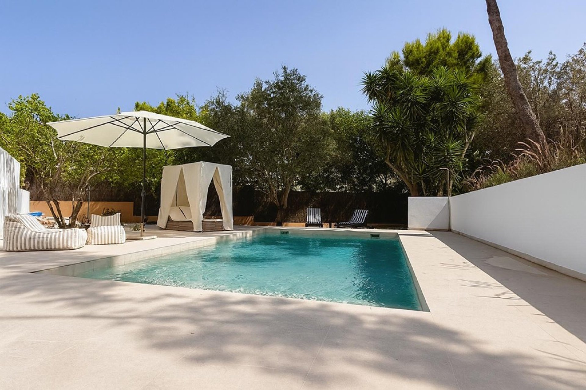 Resale - Villa - Santa Ponsa