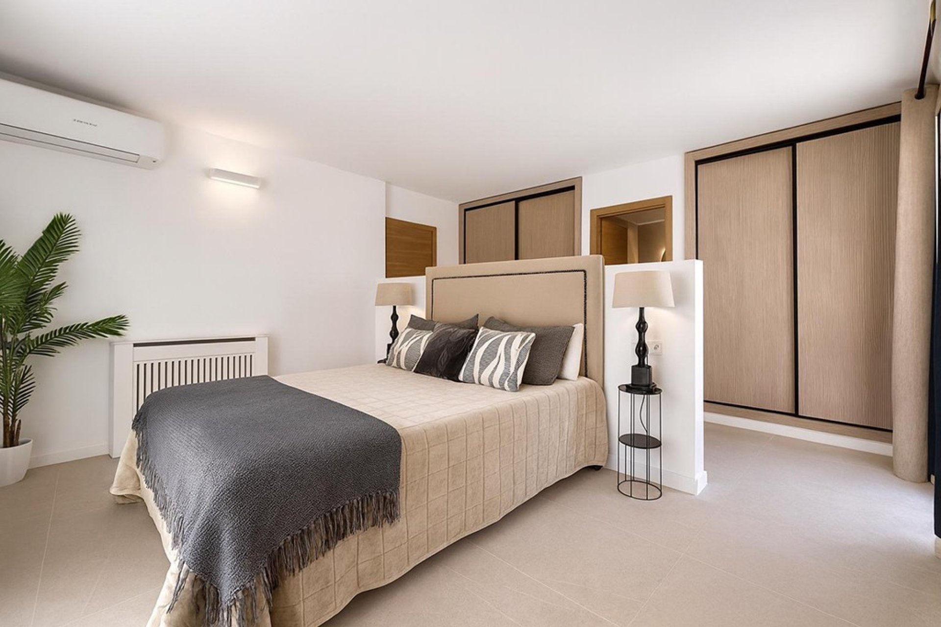 Resale - Villa - Santa Ponsa