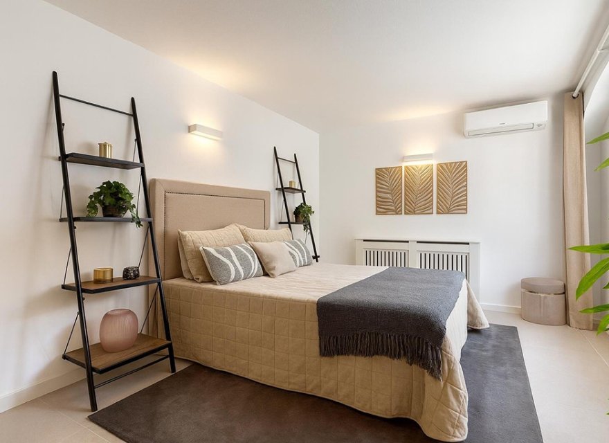 Resale - Villa - Santa Ponsa