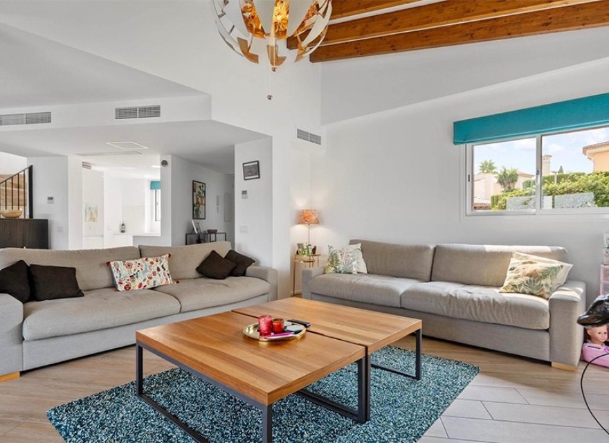 Resale - Villa - Santa Ponsa