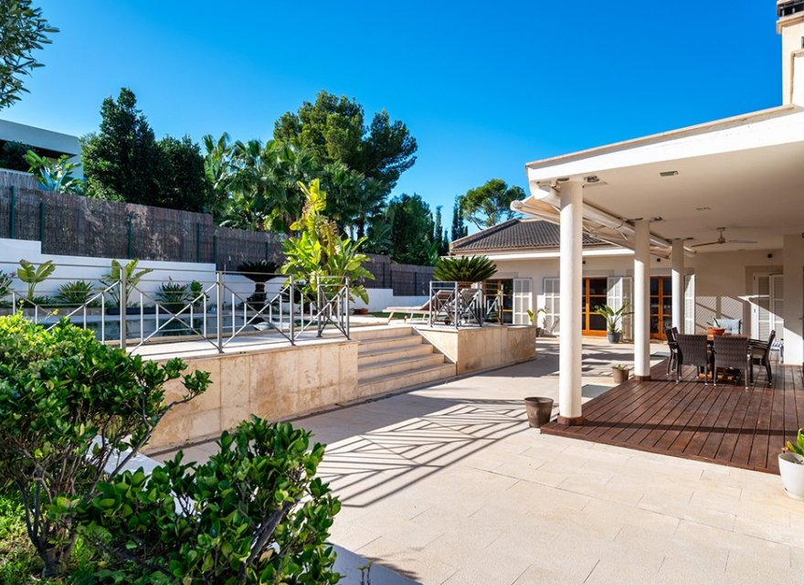 Resale - Villa - Santa Ponsa