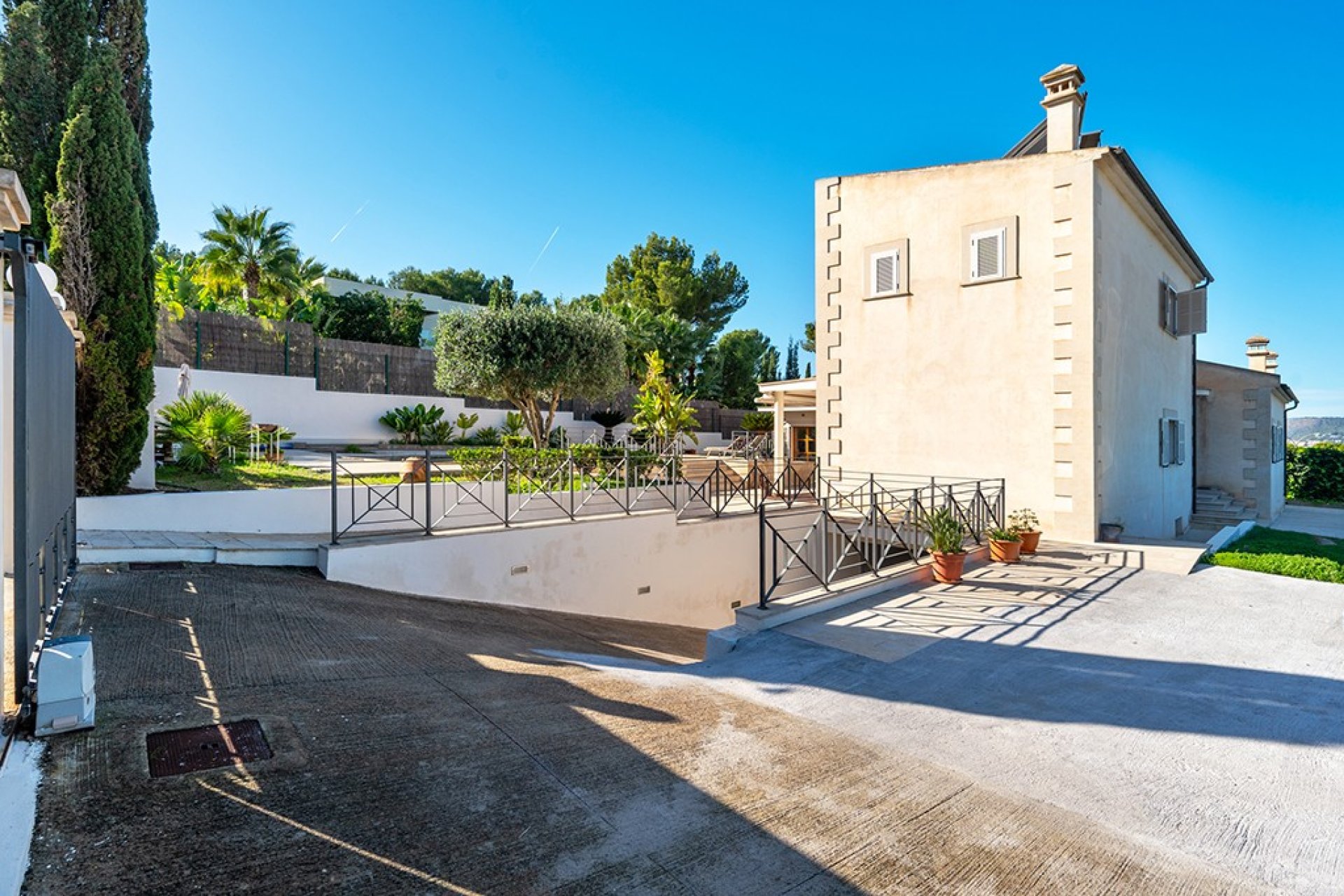 Resale - Villa - Santa Ponsa