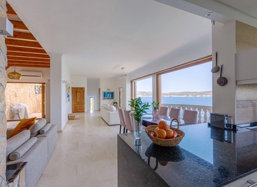 Resale - Villa - Santa Ponsa