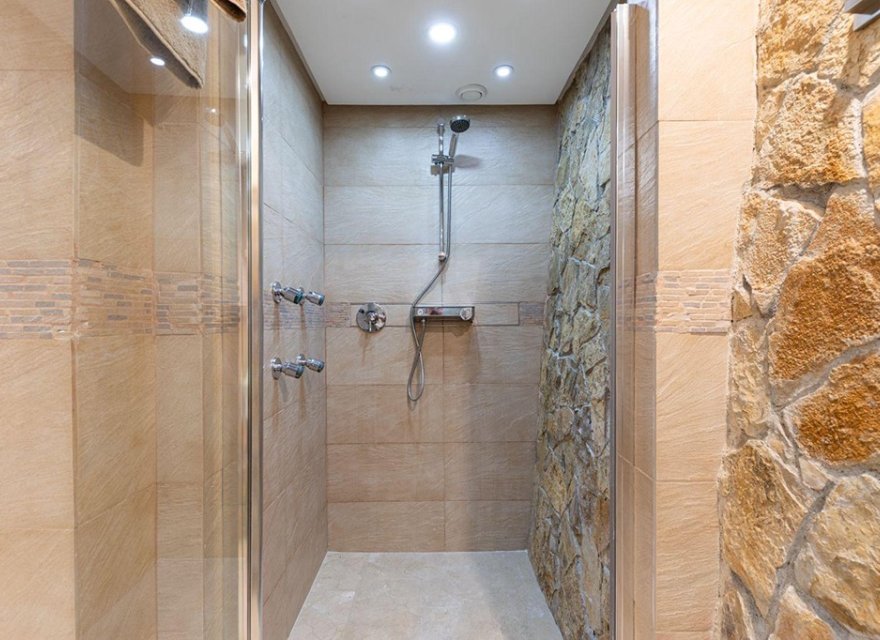 Resale - Villa - Santa Ponsa