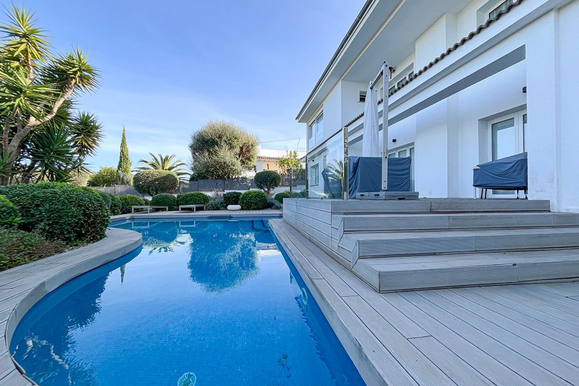 Resale - Villa - Santa Ponsa