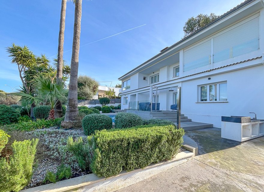 Resale - Villa - Santa Ponsa