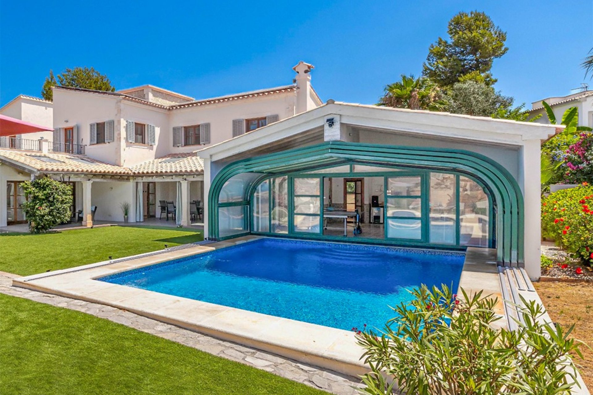 Resale - Villa - Santa Ponsa