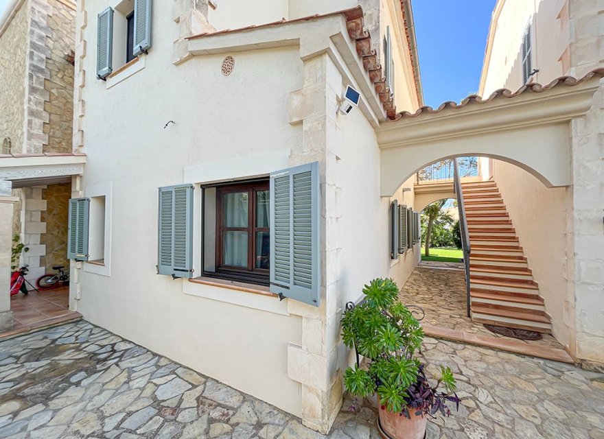 Resale - Villa - Santa Ponsa